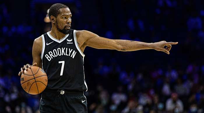 Kevin Durant navigates during a game